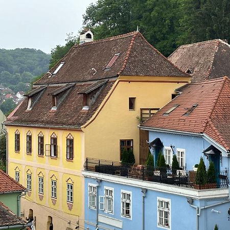 Апартаменты Blue House Citadel Сигишоара Экстерьер фото
