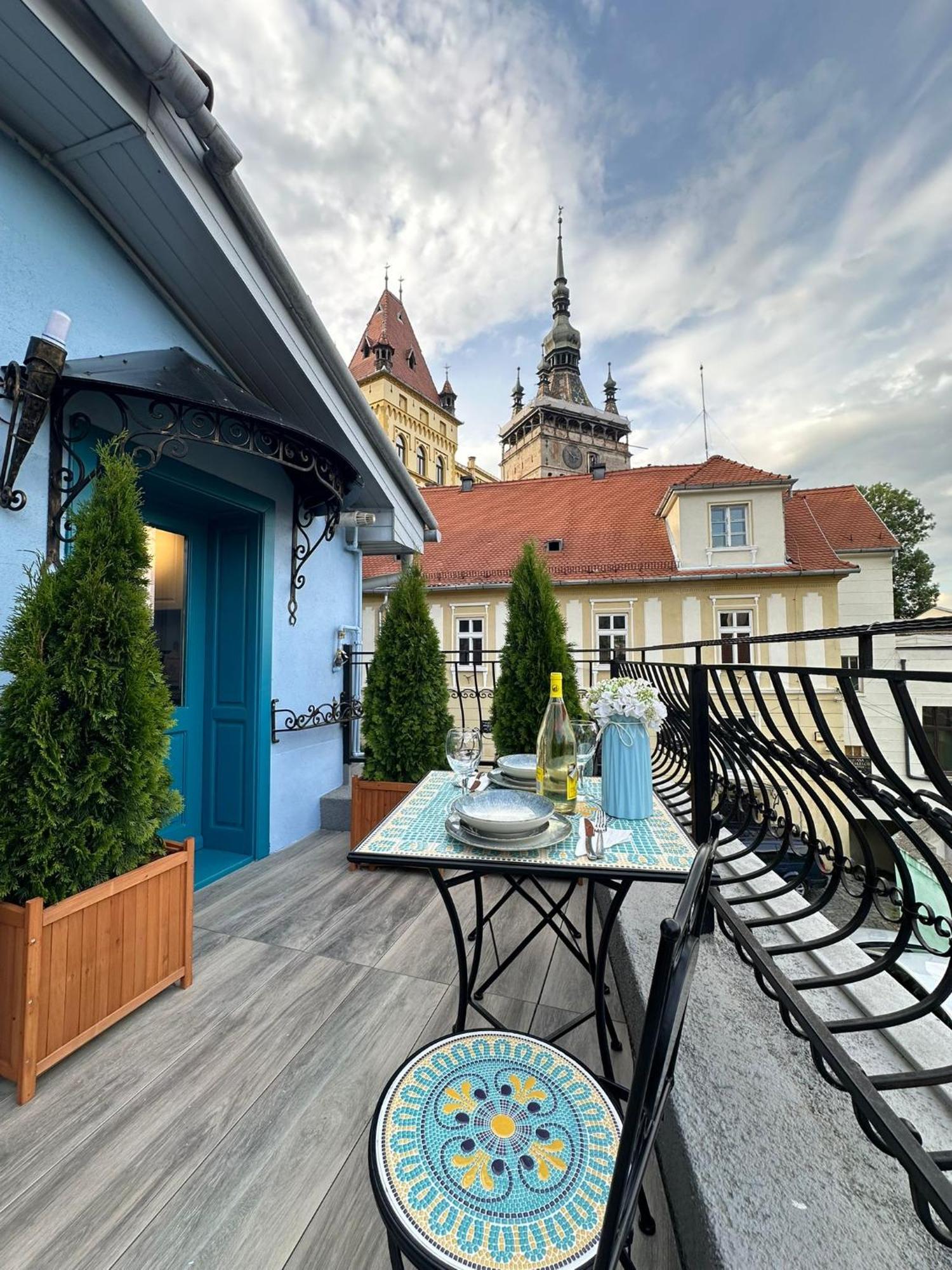Апартаменты Blue House Citadel Сигишоара Экстерьер фото
