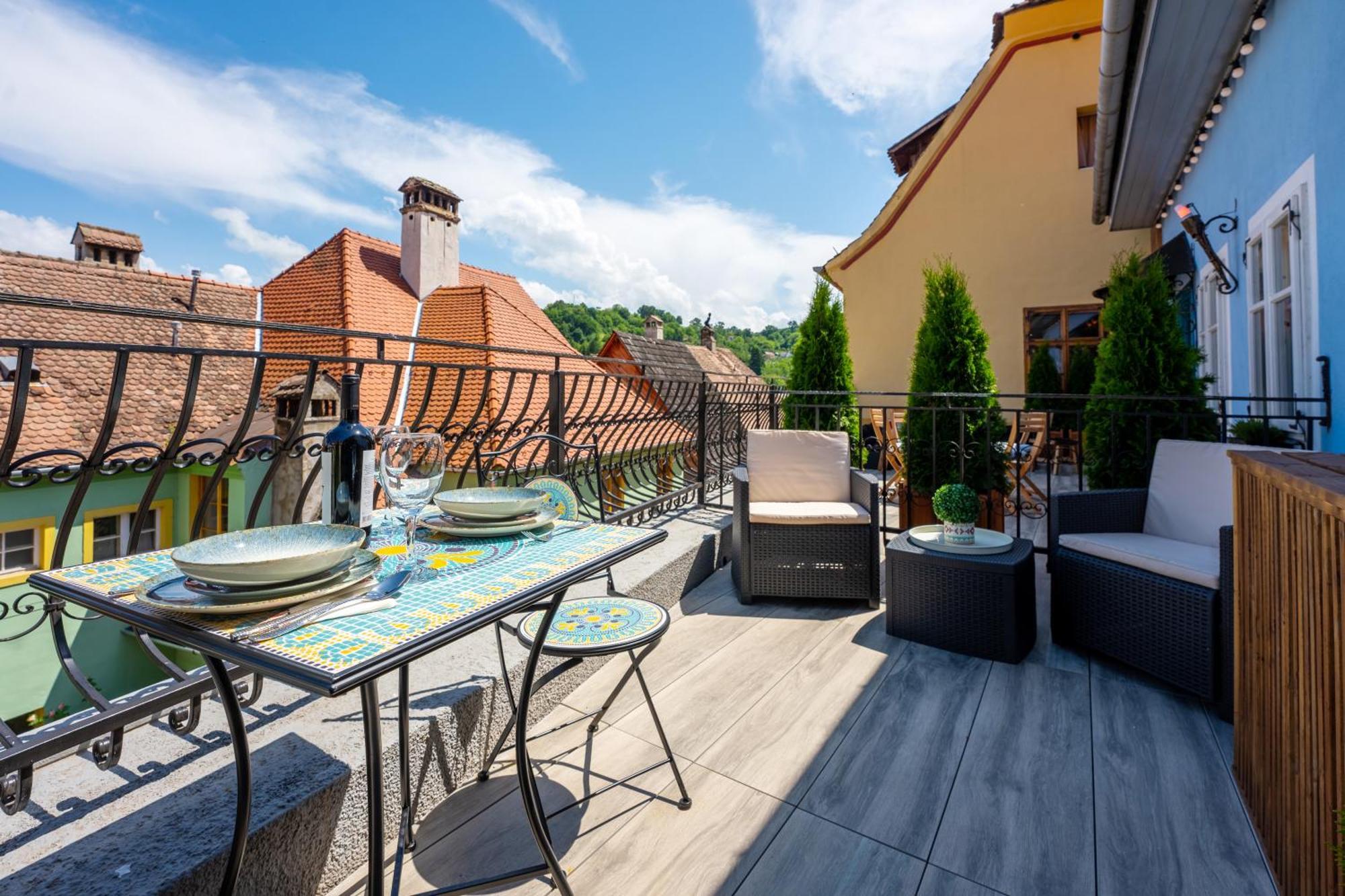 Апартаменты Blue House Citadel Сигишоара Экстерьер фото