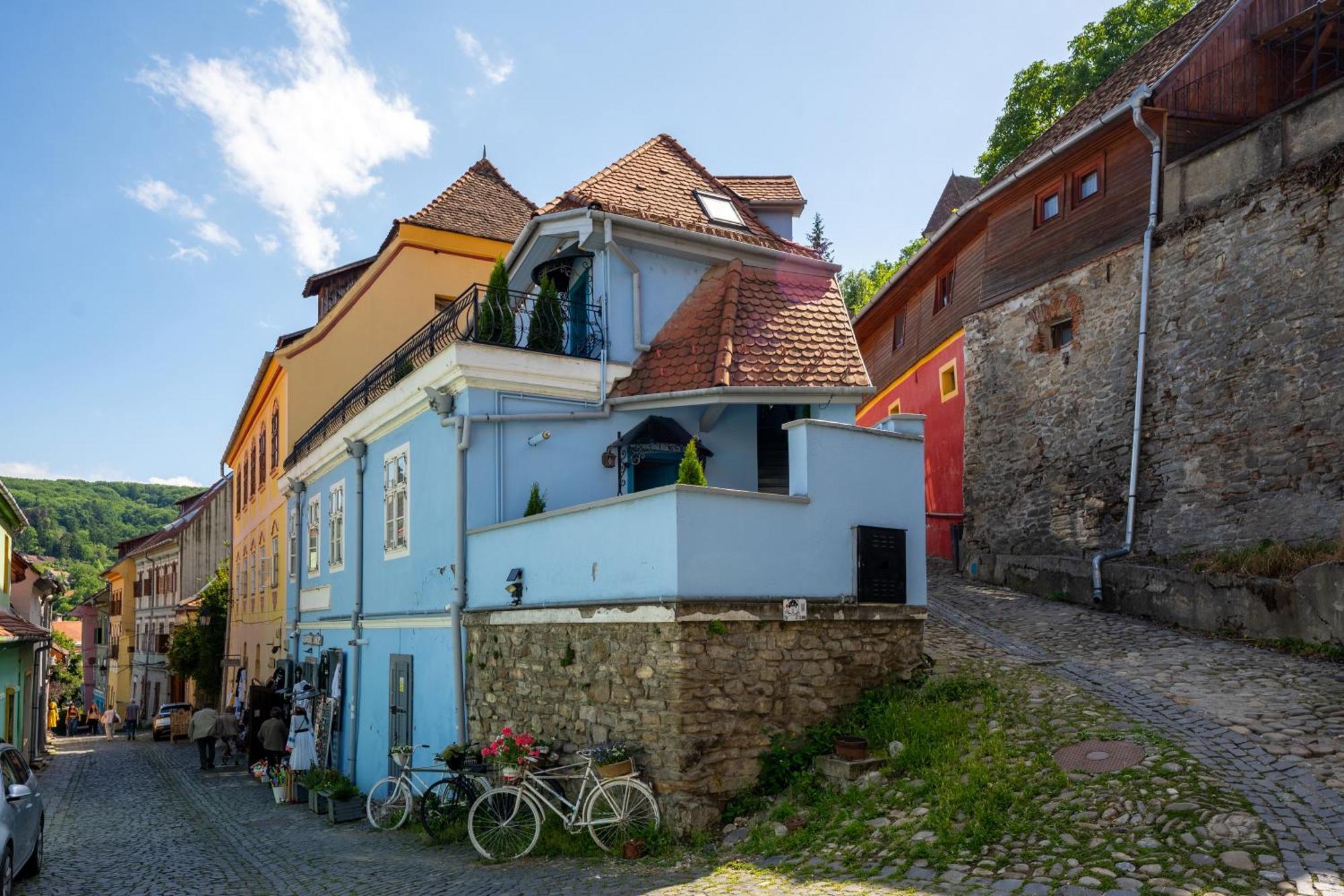 Апартаменты Blue House Citadel Сигишоара Экстерьер фото
