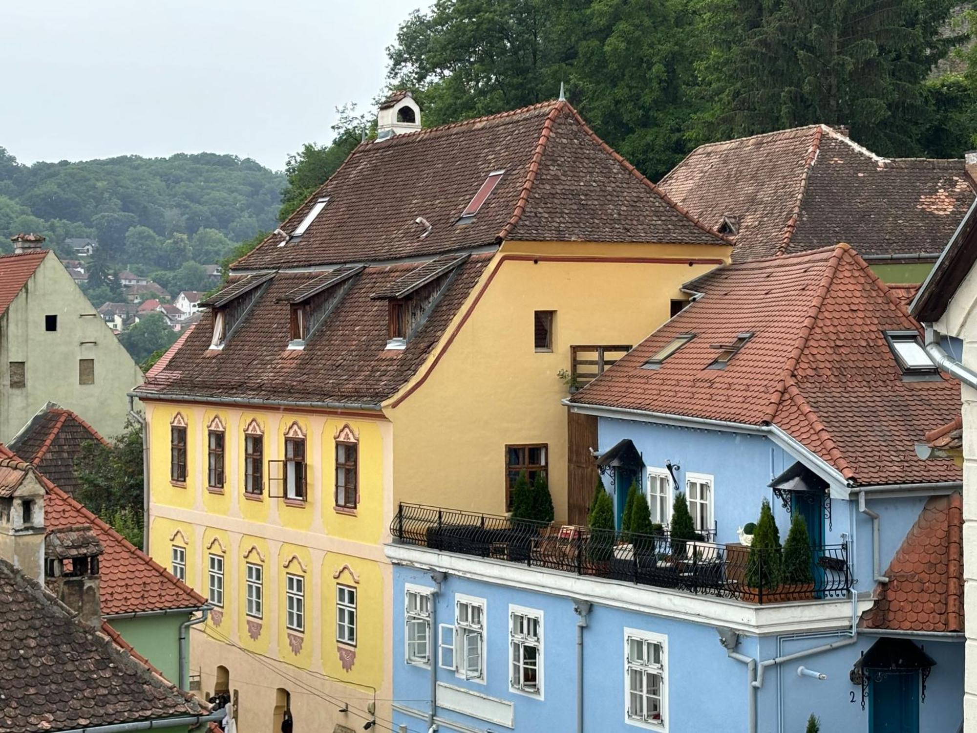 Апартаменты Blue House Citadel Сигишоара Экстерьер фото