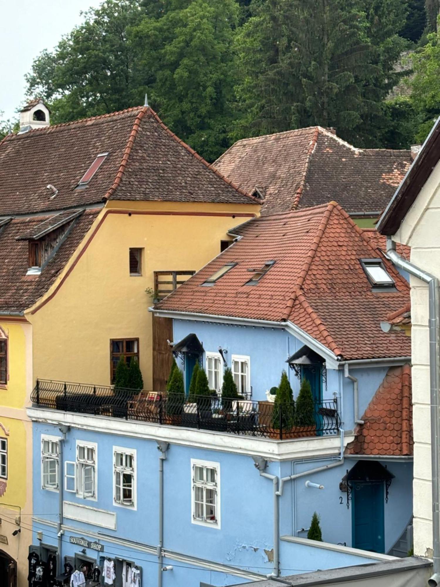 Апартаменты Blue House Citadel Сигишоара Экстерьер фото